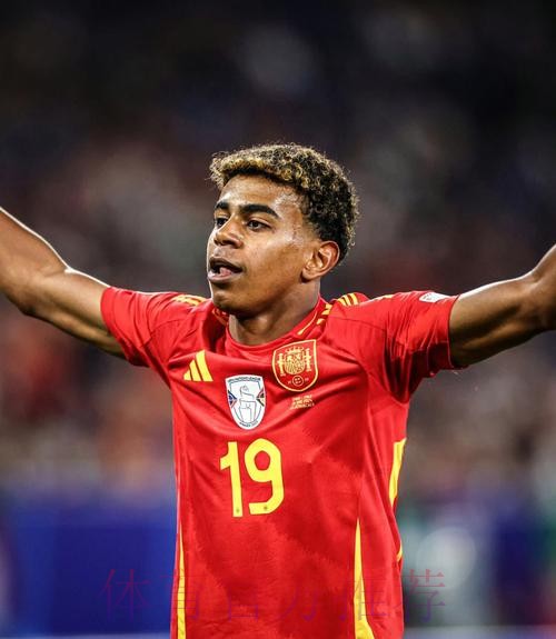 世体：亚马尔闪耀国家德比 多项数据均为全队最佳